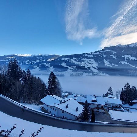 Zillertal Apartment mit Traumausblick - Haus Kirchler Hippach Exterior foto