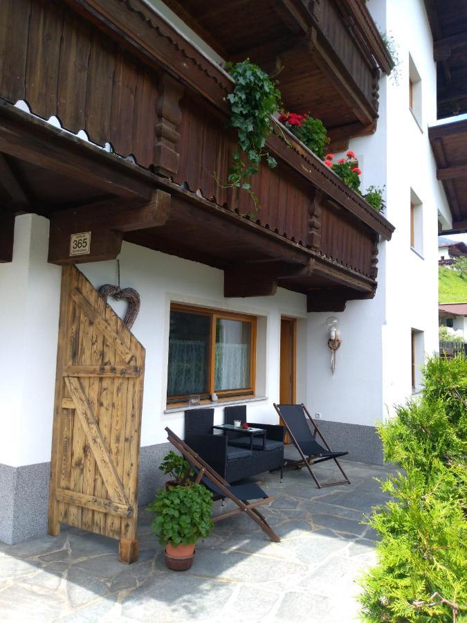 Zillertal Apartment mit Traumausblick - Haus Kirchler Hippach Exterior foto