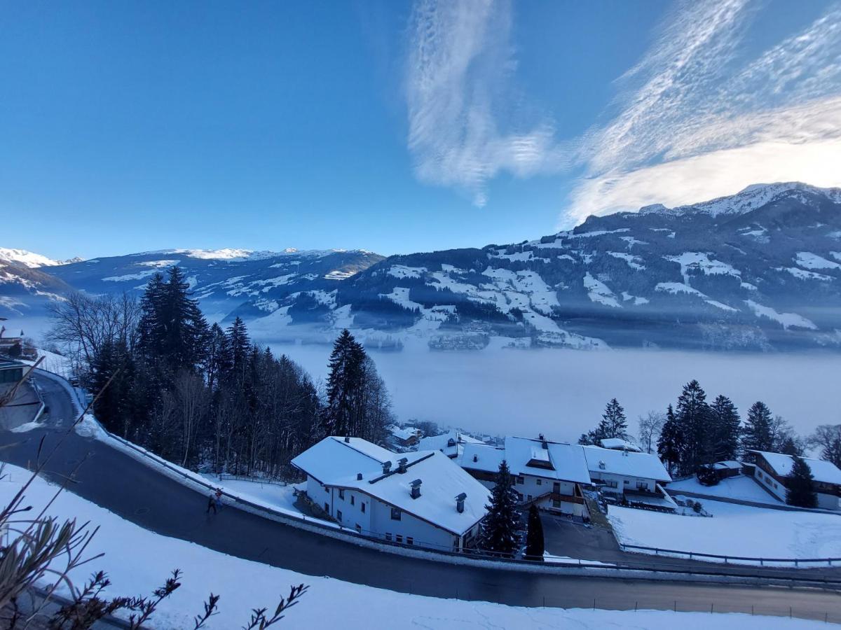 Zillertal Apartment mit Traumausblick - Haus Kirchler Hippach Exterior foto
